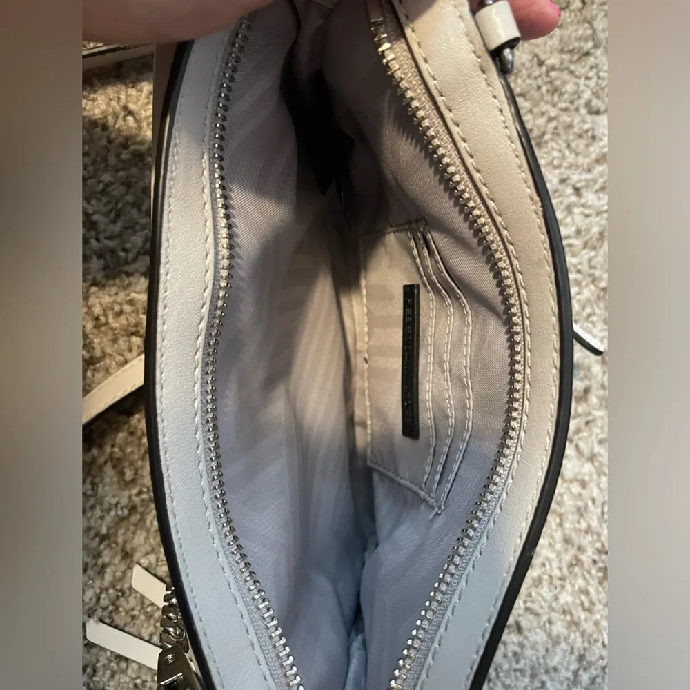 Rebecca Minkoff  Crossbody With Adjustable  Strap EXCELLENT CONDITION - Picture 13 of 13